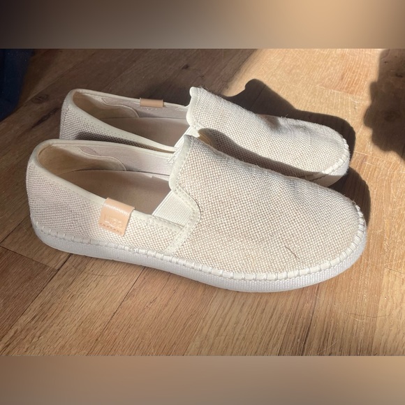 UGG Shoes - UGG Luciah - slip on shoes